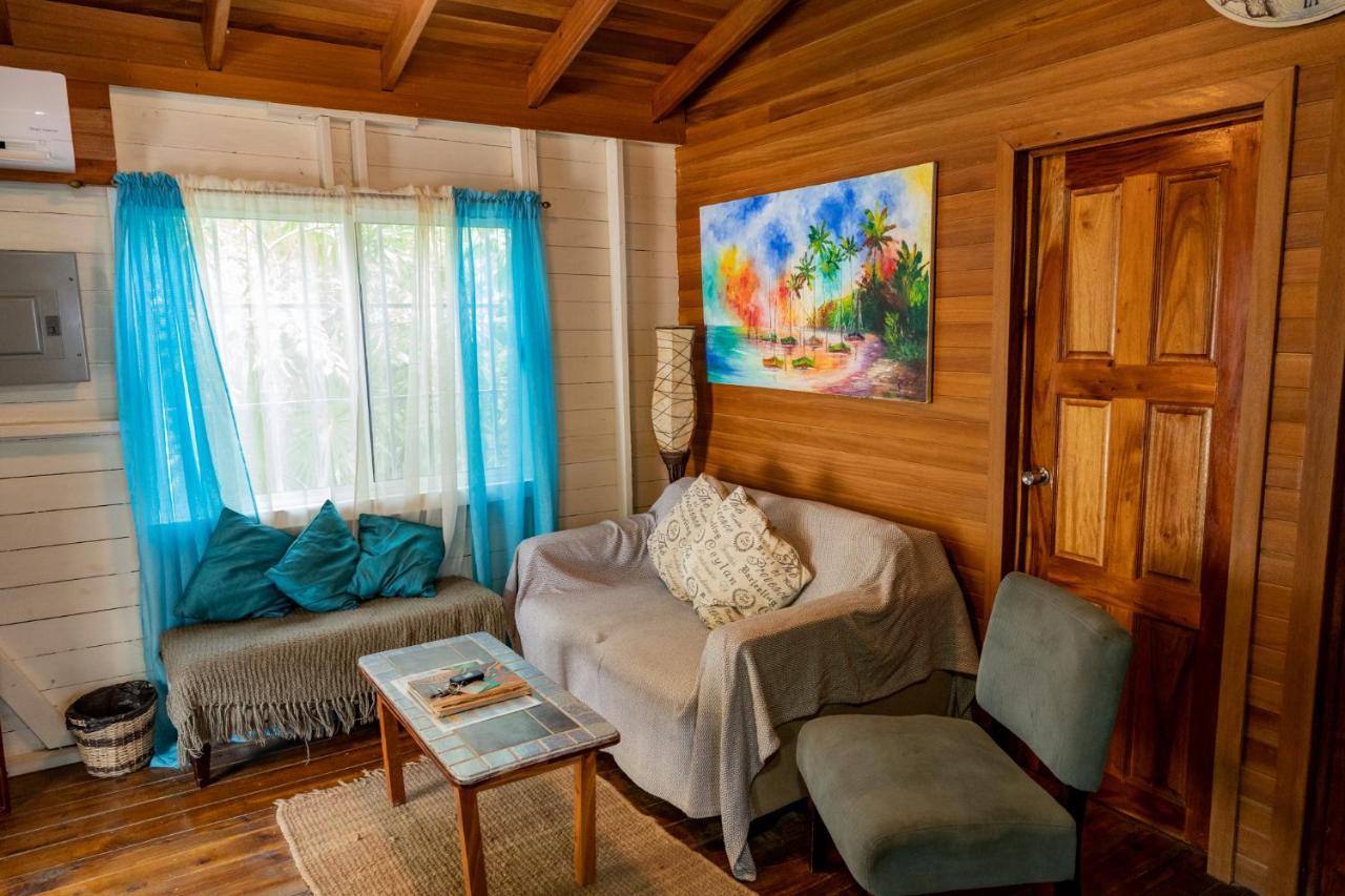 Hummingbirds Cabins เคย์คอล์กเกอร์ ภายนอก รูปภาพ