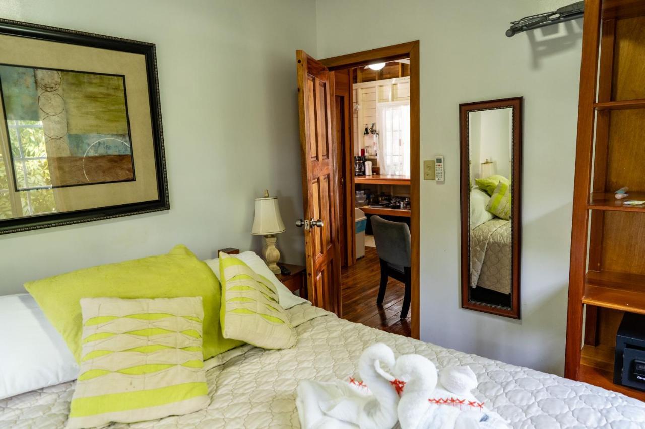 Hummingbirds Cabins เคย์คอล์กเกอร์ ภายนอก รูปภาพ